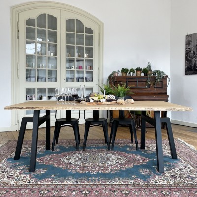 TRÉTEAUX - Dining table made of solid oak and steel