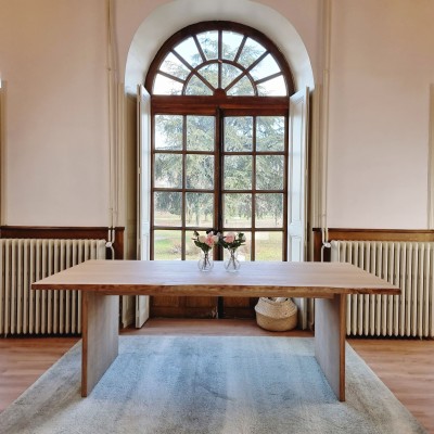 TAVERNE - Dining table made of solid oak