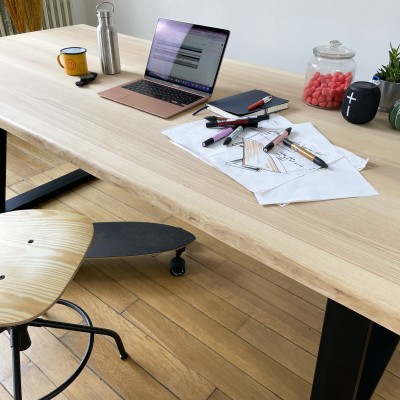 Vue latérale table repas TRAPÈZE design industriel chic