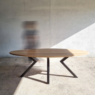 LOUISON - Table ovale en frêne olivier massif