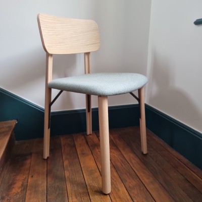 MAKIL - Solid oak chair