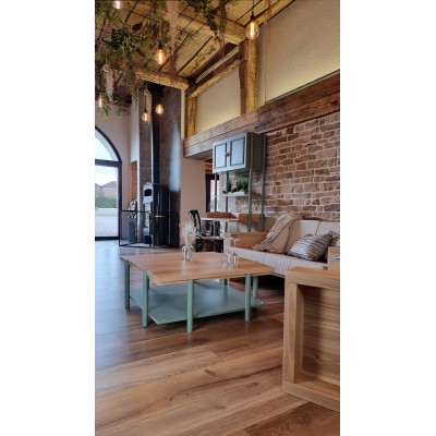 Table basse en bois massif