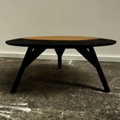 Table basse ronde 90 cm en chêne massif naturel et Shou Sugi Ban Table basse ronde 90 cm en chêne massif naturel et Shou Sugi Ban