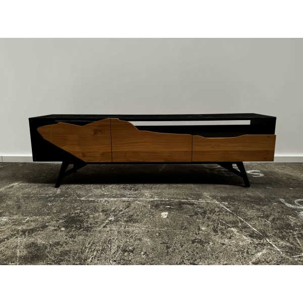 Meuble TV YAKI en chêne massif finition Shou Sugi Ban – vue de face