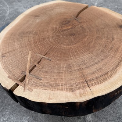 Bout de canapé artisanal Ø50 cm avec incrustations bois