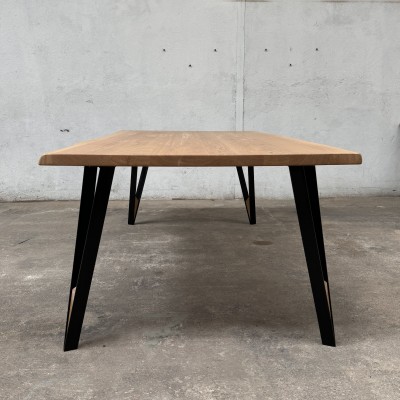 Table Talon vue de côté